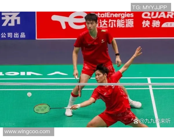武汉羽毛球队在世界杯上的默契配合展现团队精神与竞技实力